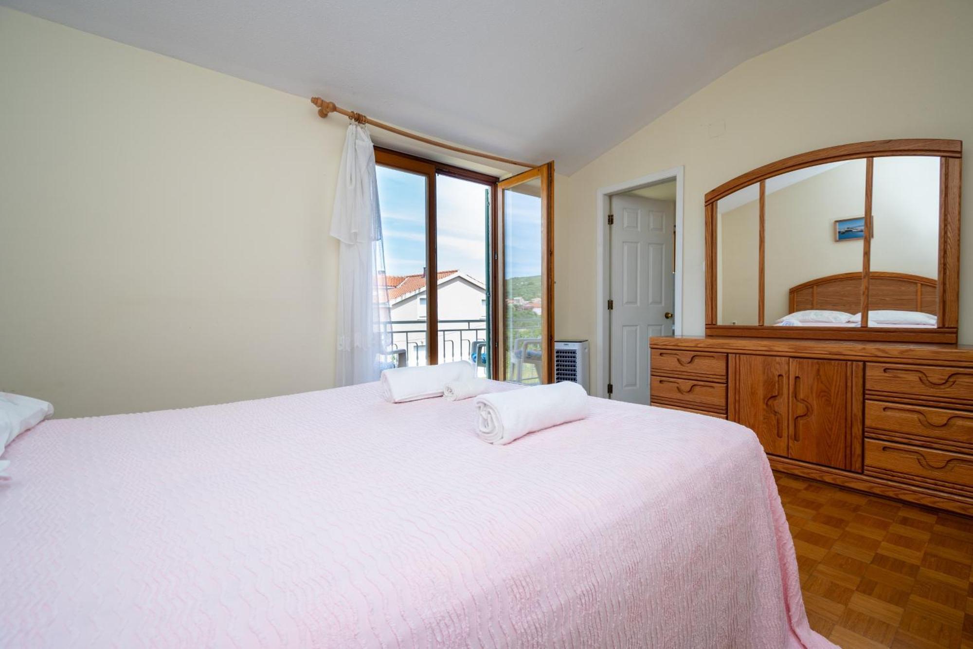 Apartments And Rooms By The Sea Mrljane, Pasman - 327 Neviđane Habitación foto